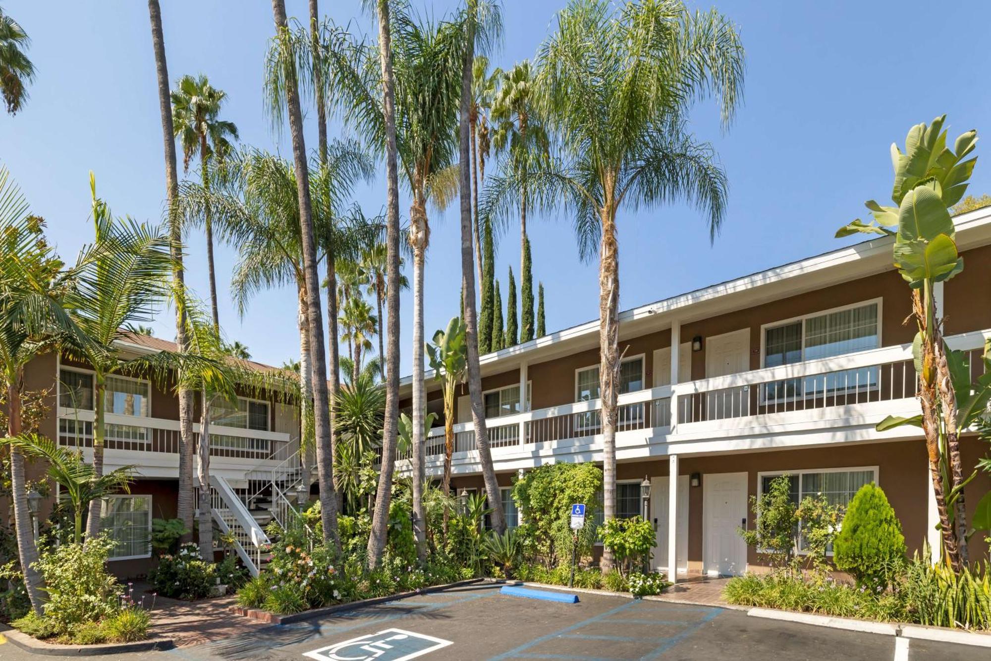 Best Western Plus Carriage Inn Los Angeles Bagian luar foto